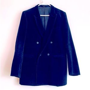 Navy Blue VELVET Vintage Blazer. Men’s i think so Nice and Oversized on a 💁‍♀️